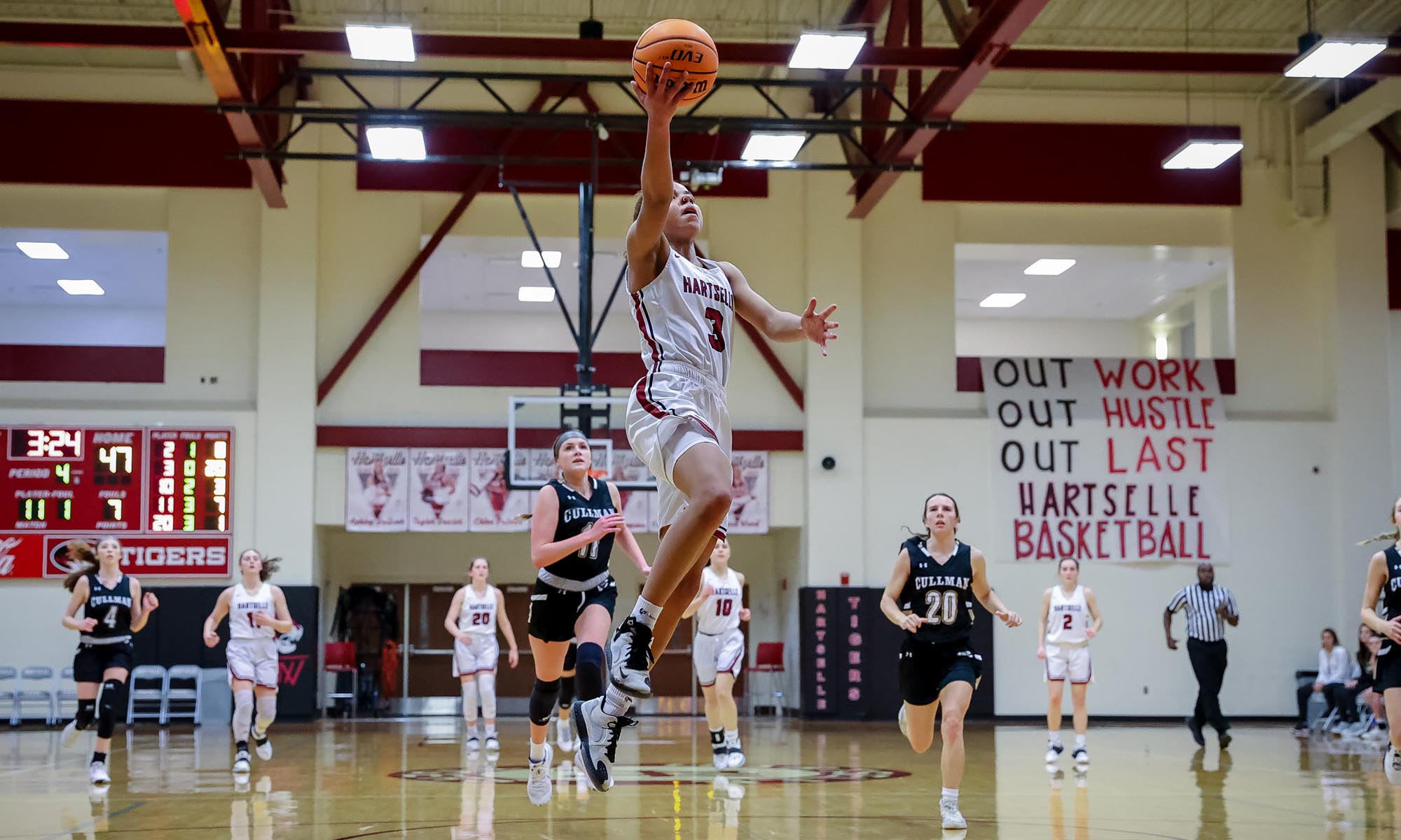 Marchbanks’ 27 leads #6 Lady Tigers to victory over Cullman